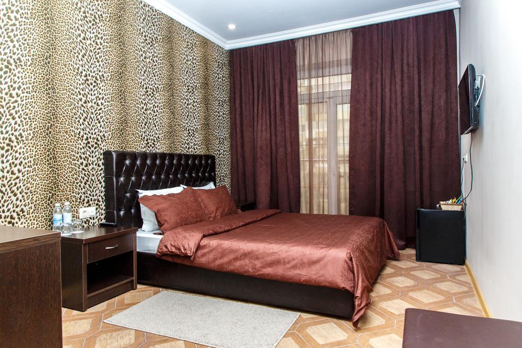 Hotel Marton Rokossovskogo Wolgograd Zimmer foto